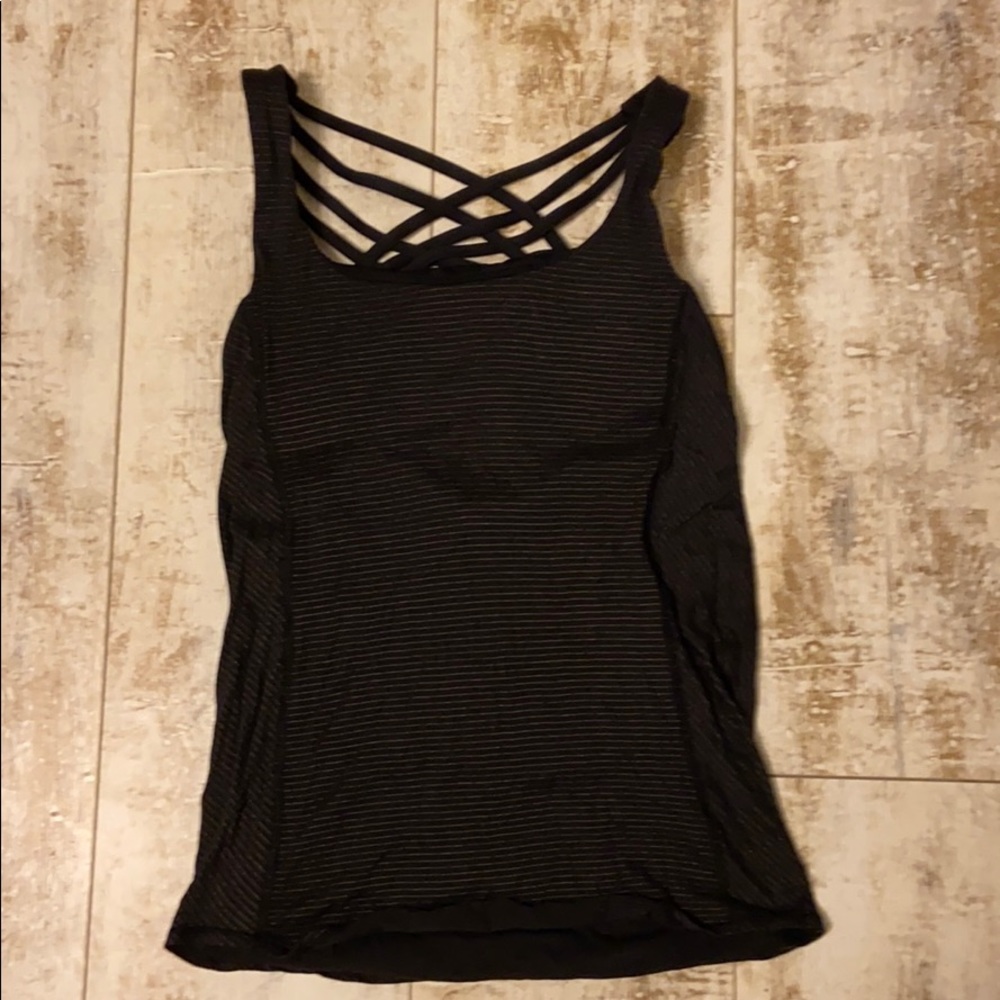 Black striped tank w built in bra/size 4/Lululemon